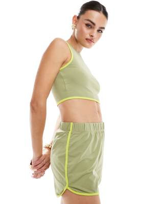 Noisy May high waisted contrast piping short co-ord in green