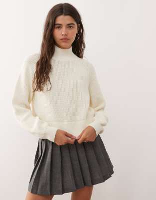 Noisy May - Hochgeschlossener Strickpullover in Cremeweiß