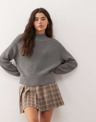 Noisy May - Hochgeschlossener Strickpullover in Mittelgrau