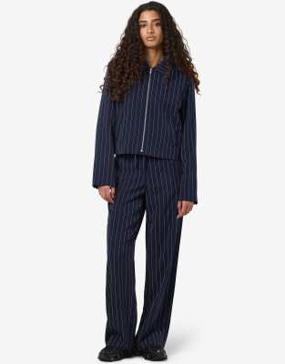 Noisy May - Hose in Blazer-Marineblau