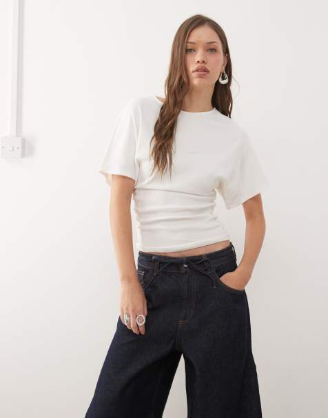 Noisy May - Hvid T-shirt med indsyet talje - view 1