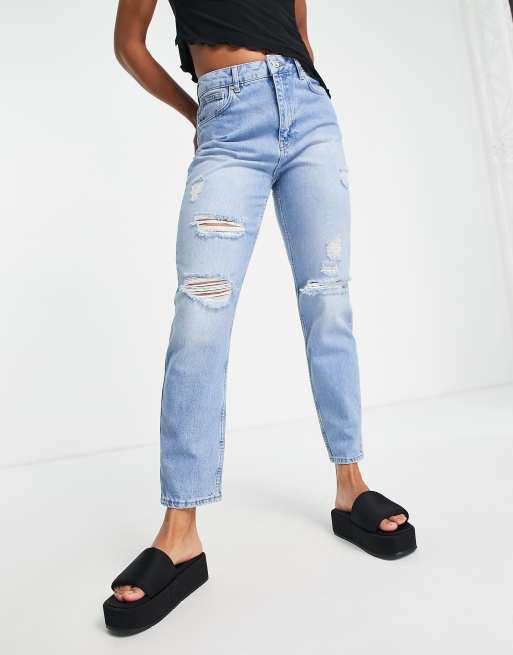 May Isabel - Højtaljede mom-jeans flænger i lyseblå | ASOS