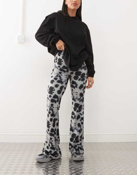 Noisy May jersey flare pants in gray distorted print - view 1