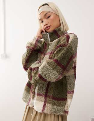 Noisy May - Karierte Oversize-Fleecejacke in Cremeweiß und Khaki-Grün