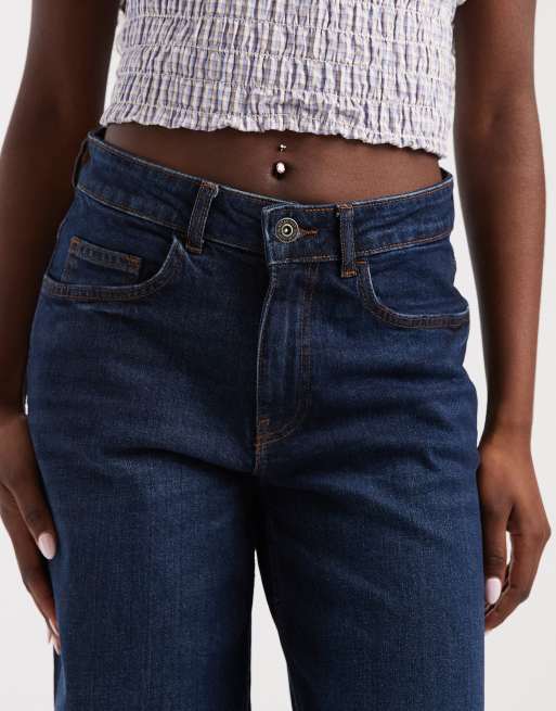 Noisy May Kenzie jeans med mellemhøj talje og brede ben i mørkeblå denim, 5 af 5