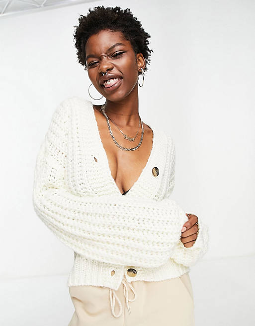 kaste kapitalisme Hindre Noisy May knitted button up cardigan in cream | ASOS