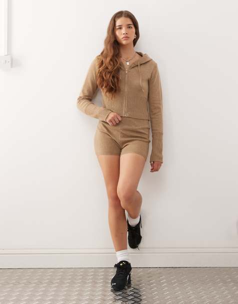 Noisy May – Ljusbruna, stickade shorts med kort design, del av set - view 1