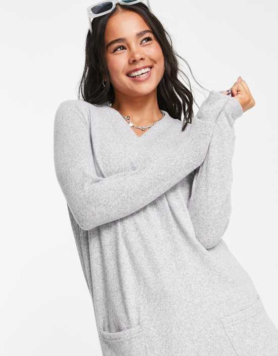 https://images.asos-media.com/products/noisy-may-longline-cardigan-in-gray/203184137-4?$n_550w$&wid=550&fit=constrain