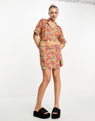 Noisy May low waisted mini skirt co-ord in bright floral