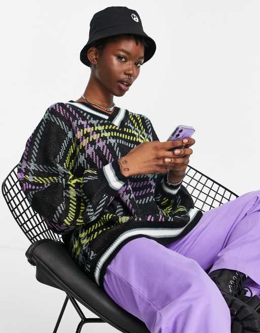 Noisy May - Maglione nero a quadri con scollo a V a contrasto