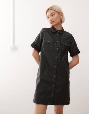 Noisy May - Mantelkleid in Schwarz mit Knopfleiste