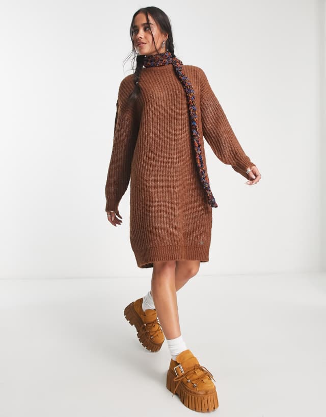 Noisy May midi knitted sweater dress in brown