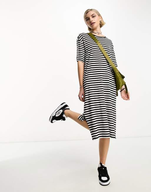 Striped t 2025 shirt midi dress