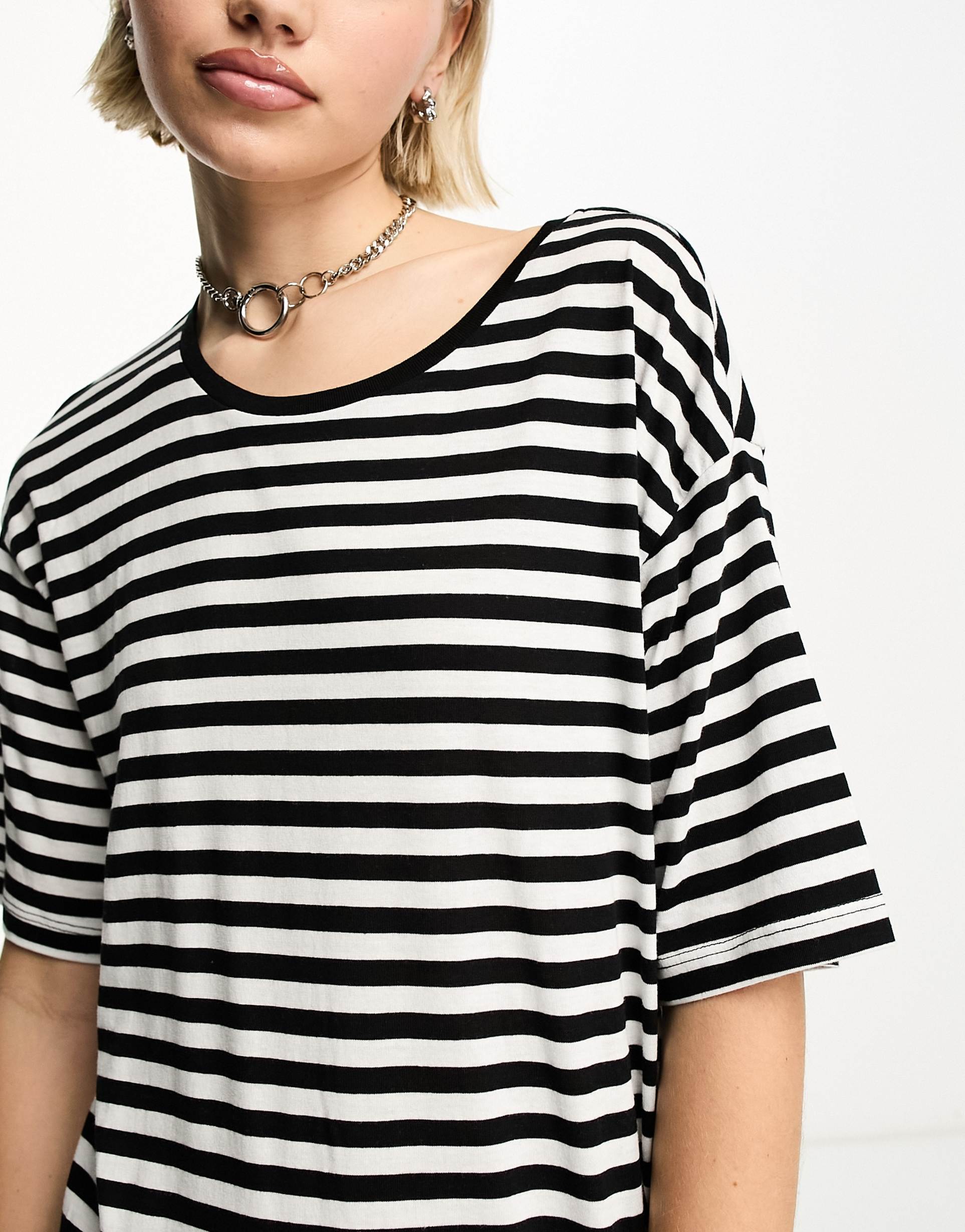 noisy may midi t-shirt dress in black and white stripe