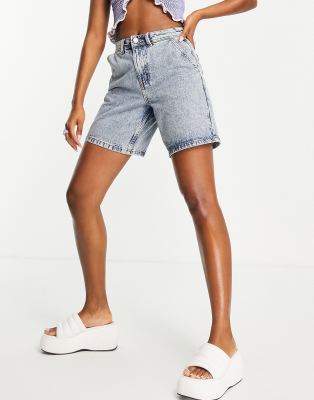 Noisy May Mom Denim Shorts In Light Blue Denim