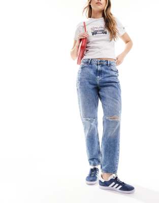 Noisy May Moni high waisted ripped straight leg jean in mid wash-Blue