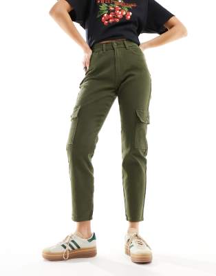 Noisy May Noisy May Moni high waisted ultility cargo jeans in khaki-Green