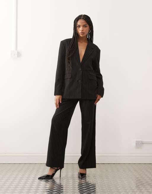 Noisy May oversize blazer co-ord in black pinstripe, 3 of 4