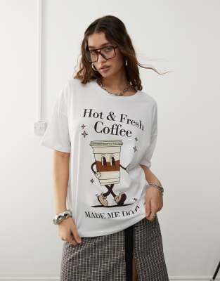 Noisy May - Oversize-T-Shirt in Weiß mit Hot Coffee-Print