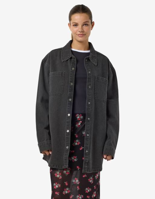 Noisy May oversized denimskjortejakke i sort