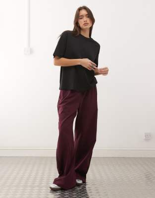 Noisy May Oversized Drop Shoulder T-shirt In Black