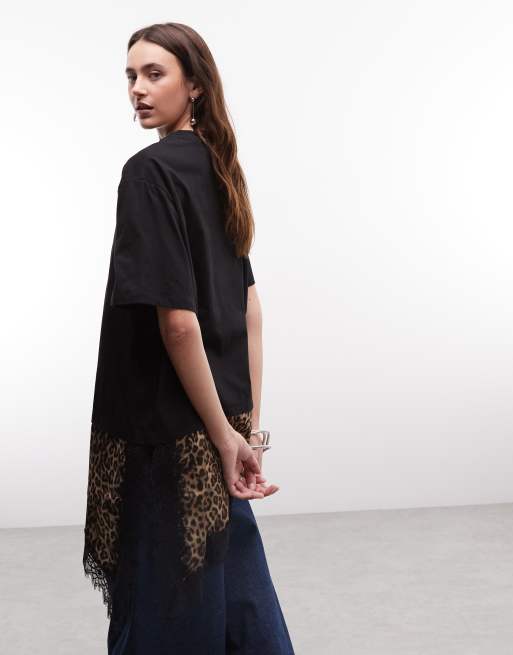 Noisy May oversized t-shirt med asymmetrisk satin- och spetsfåll med underlager i svart leopardmönster, 4 av 4