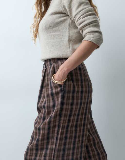 Noisy May pantalón de talle alto y pernera ancha a cuadros chocolate, 4 de 5