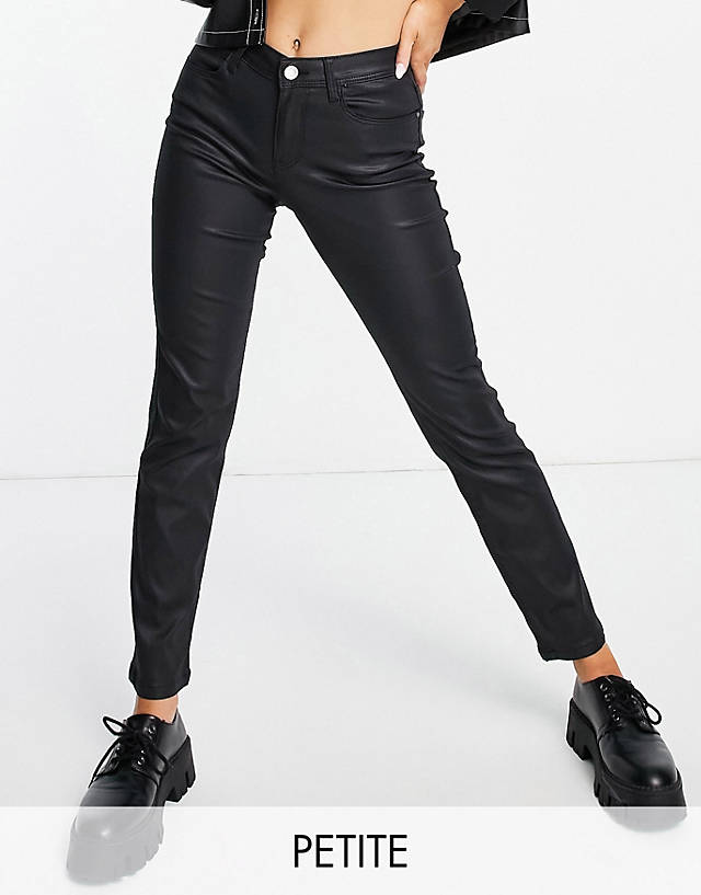 Noisy May Petite - coated straight leg jeans in black