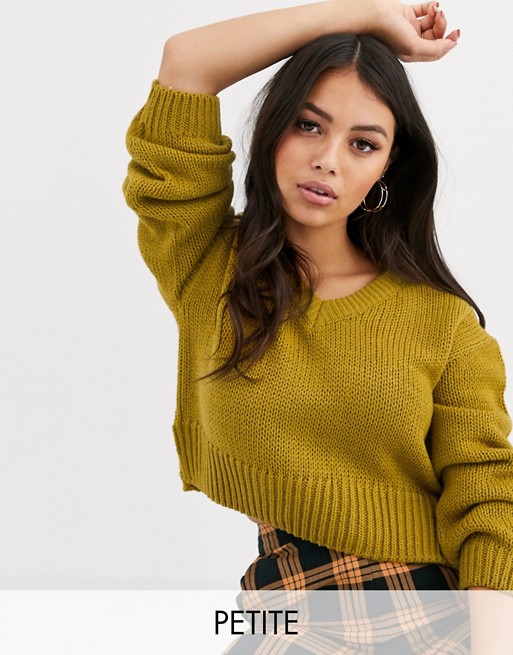 Noisy May Petite cropped jumper with v-neck in green