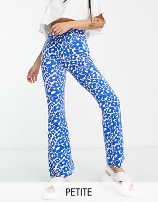 Noisy May Petite exclusive flared trousers in blue & white floral