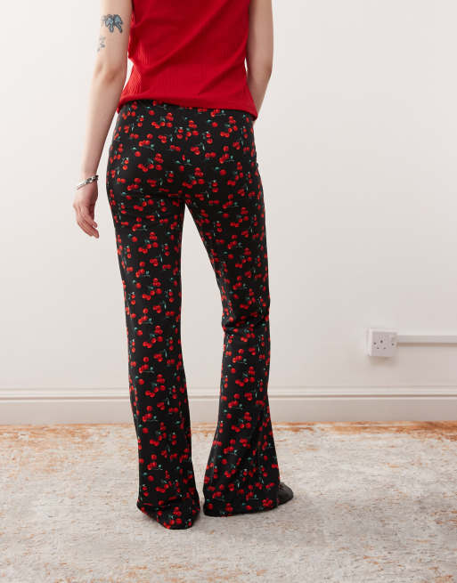 Noisy May Petite flare pants in black cherry print, 3 of 5