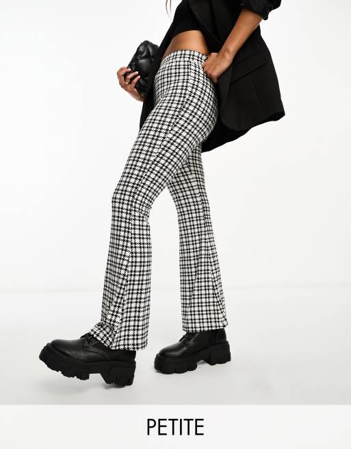 Noisy May Petite flared trousers in black houndstooth