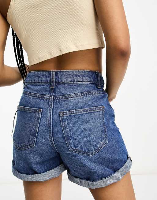 Noisy May Petite - Mom shorts in denim a vita alta blu medio, 4 di 4