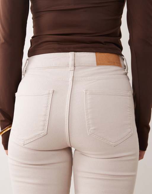 Noisy May Petite Sallie high waist flare jeans in ecru, 4 of 5