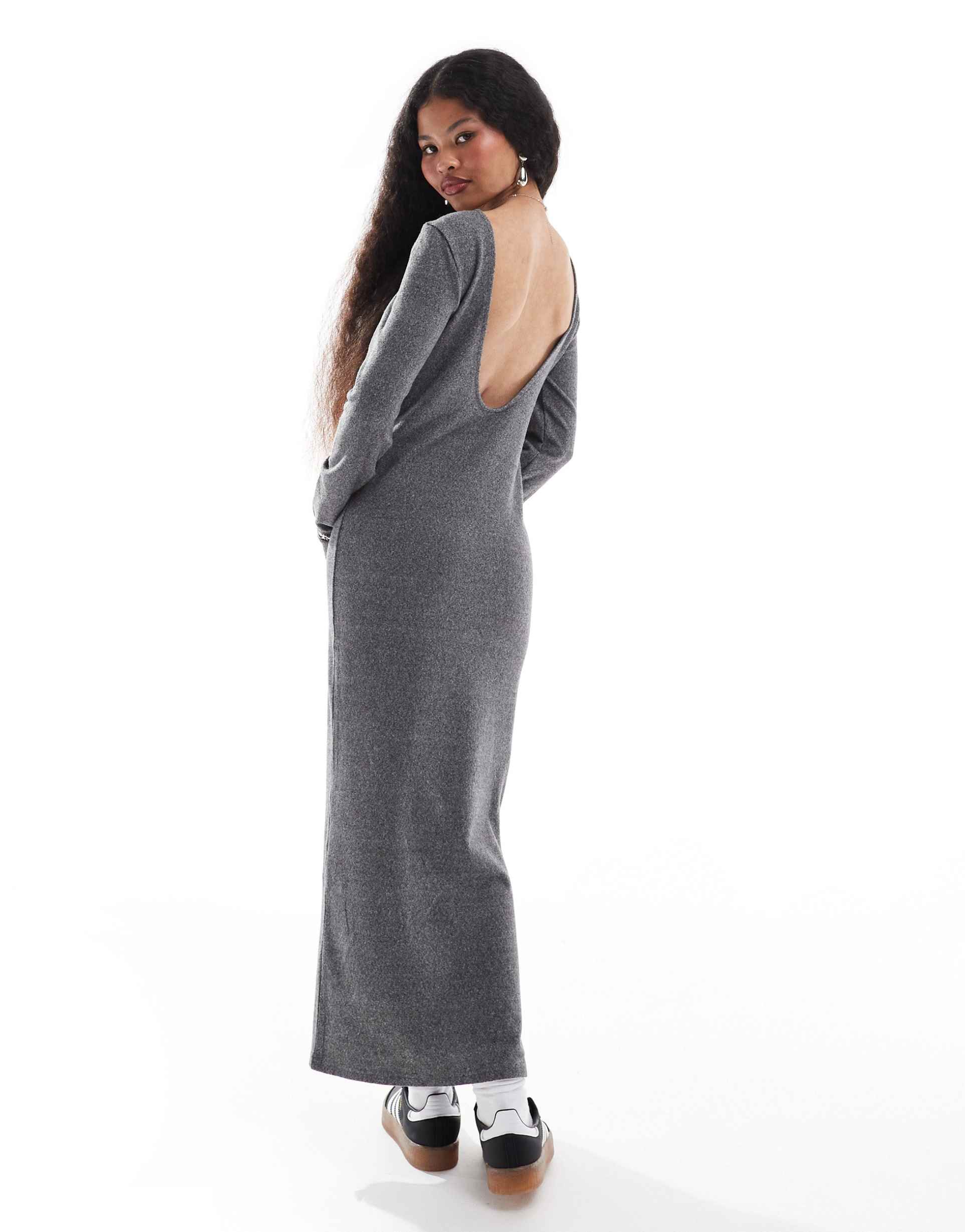 noisy may petite scoop back knitted maxi dress in gray texture