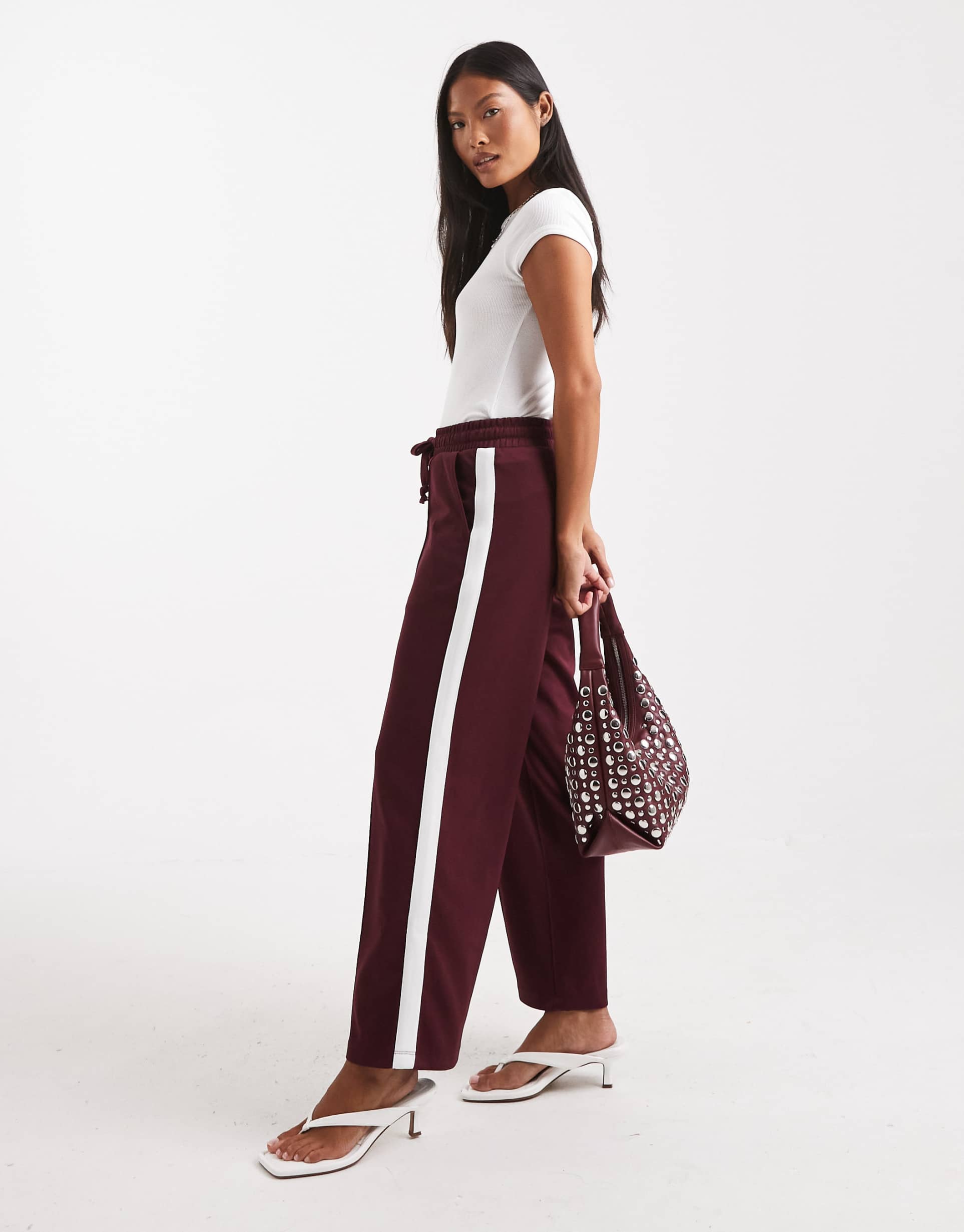 noisy may petite straight leg jersey pants in burgundy with white side stripe