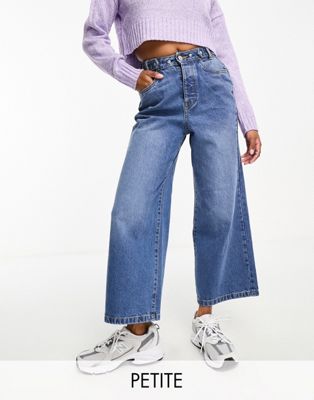 Noisy May Petite wide leg cropped jeans in medium blue