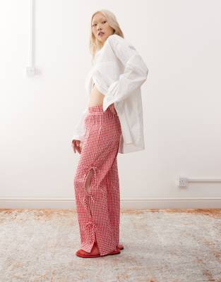 wide leg side tie detail pants in red gingham