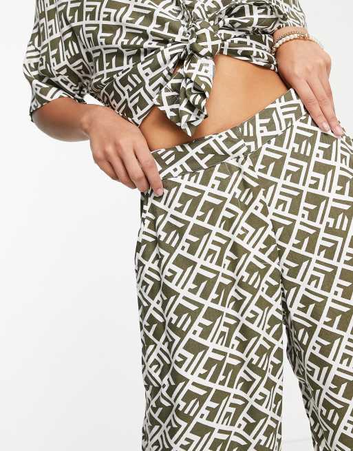 Noisy May Petite wide leg trousers co-ord in khaki abstract print, 3 of 4