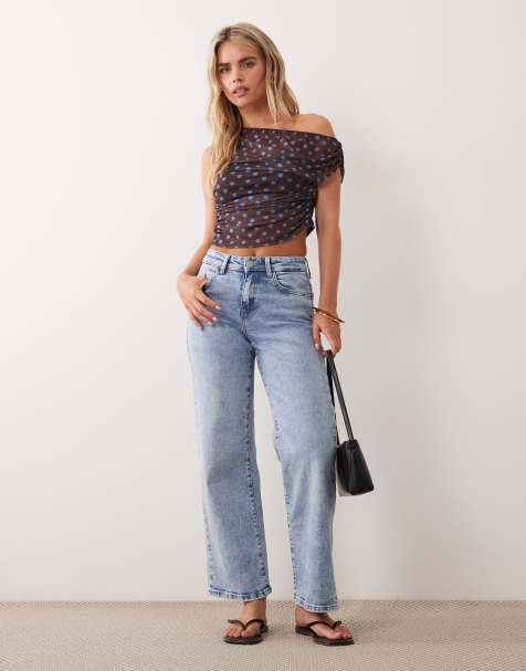 Noisy May Petite – Yolanda – Jeans aus hellblauem Denim mit mittelhohem Bund und geradem Schnitt - view 1