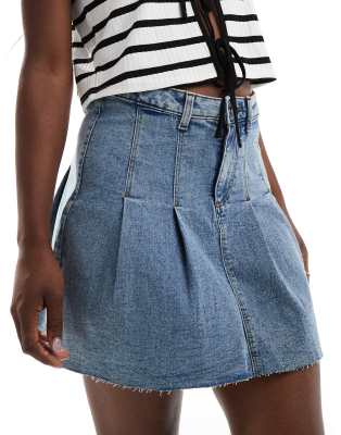 Noisy May Pleated Mini Skirt In Mid Blue Wash