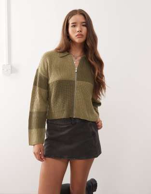 Noisy May - Polojacke in Khaki mit Reißverschluss und Zopfstrickmuster-Grün