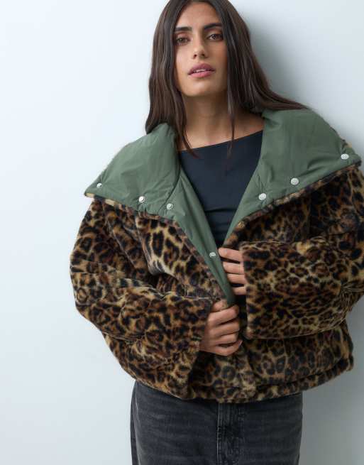 Noisy May reversible jacket with oversized collar in khaki and leopard print, 2 of 4