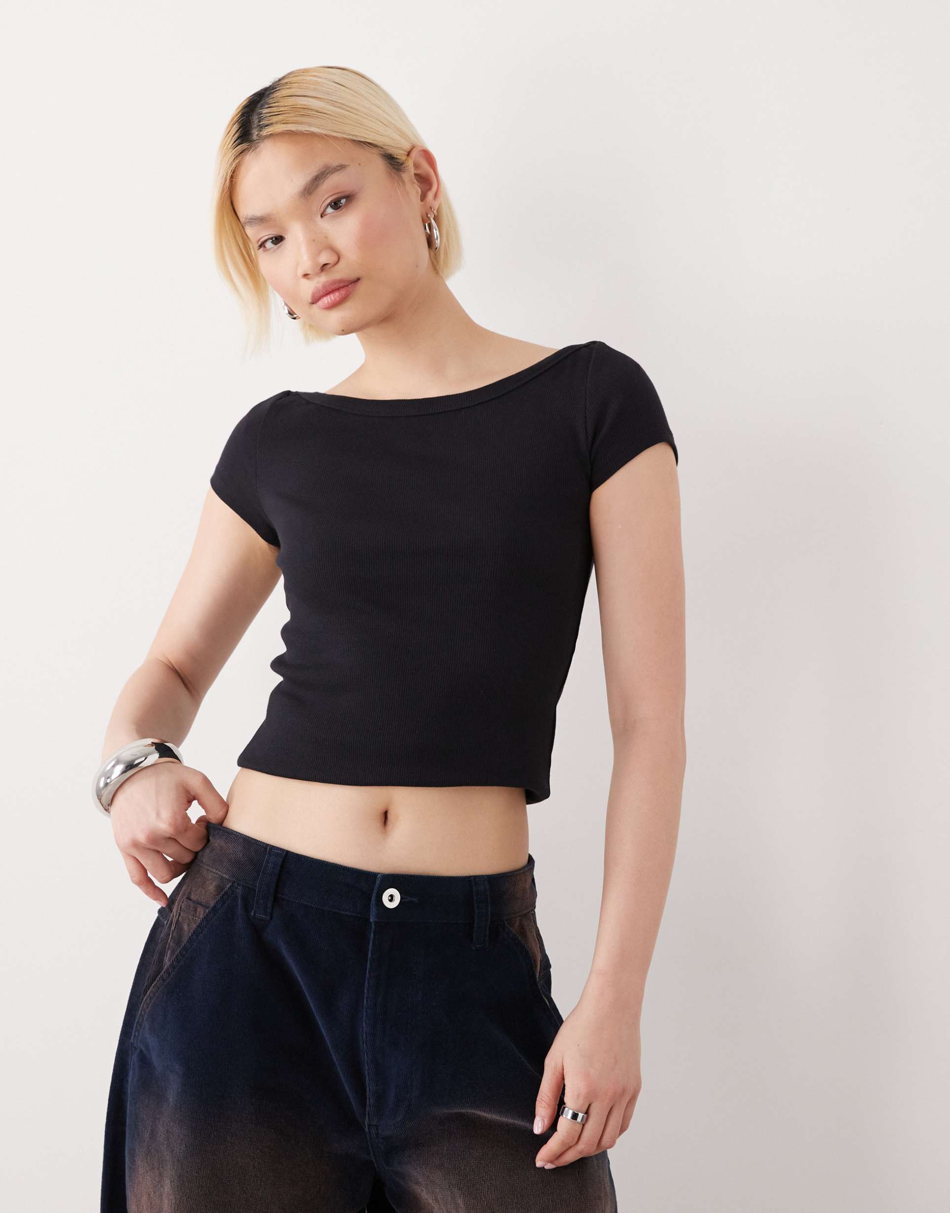 noisy may ribbed boat neck t-shirt in black