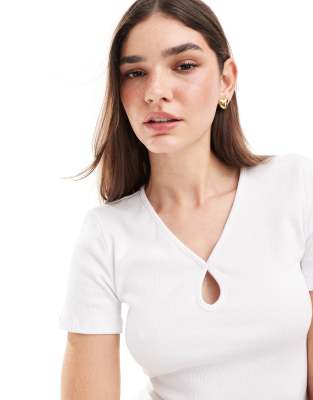 Noisy May ribbed keyhole detail top in white