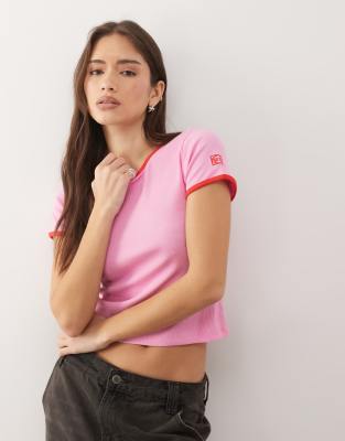 Noisy May ribbed t-shirt with contrast seams in pink
