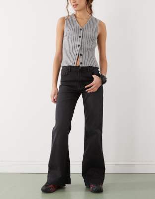 Noisy May - Rooxy - Schlagjeans in Schwarz mit hohem Bund