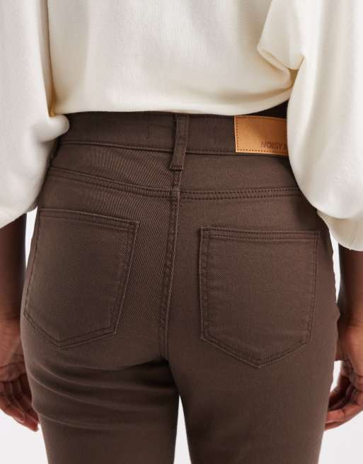Noisy May Sallie high rise flared jeans in chocoladebruin, 4 van 5