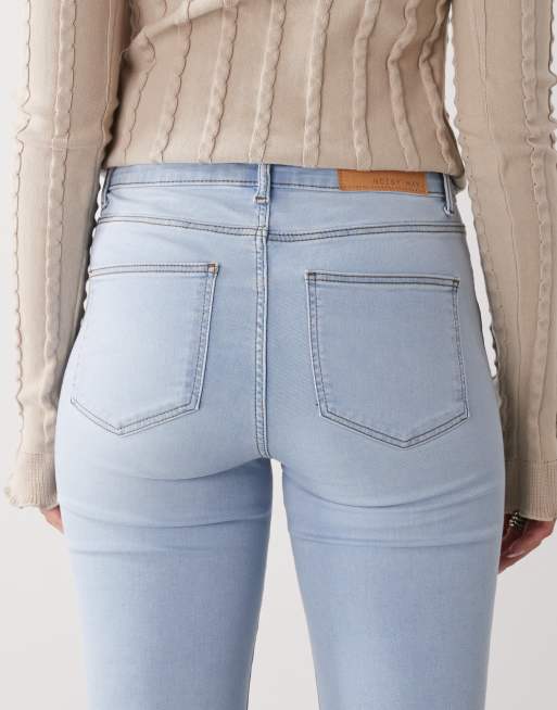 Noisy May Sallie high rise slim flare jeans in light blue wash, 4 of 5