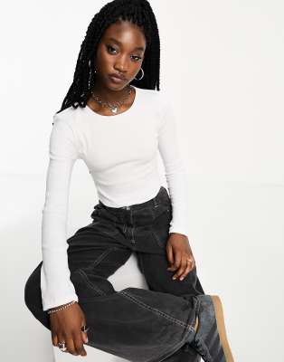Noisy May Noisy May scoop neck cropped long sleeve top in white